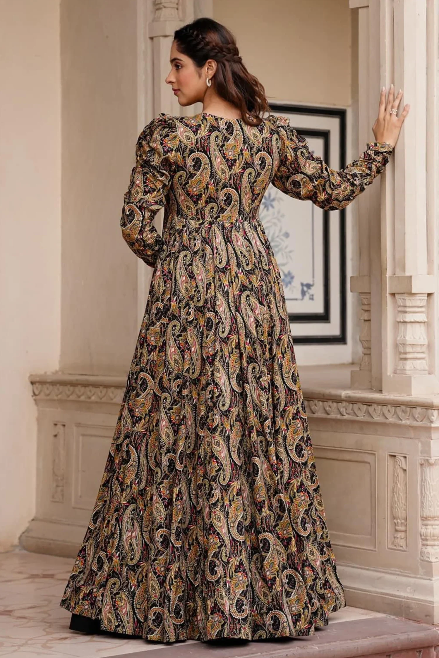 Black Crop Top Lehenga Set in Georgette with Paisley Motifs Long Shurg - Image 4