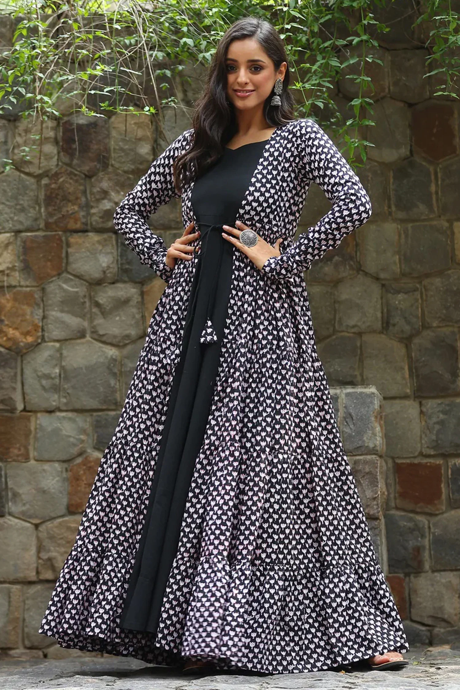 Black Georgette Plain Anarkali Kurti with Printed Long Shrug - Image 3
