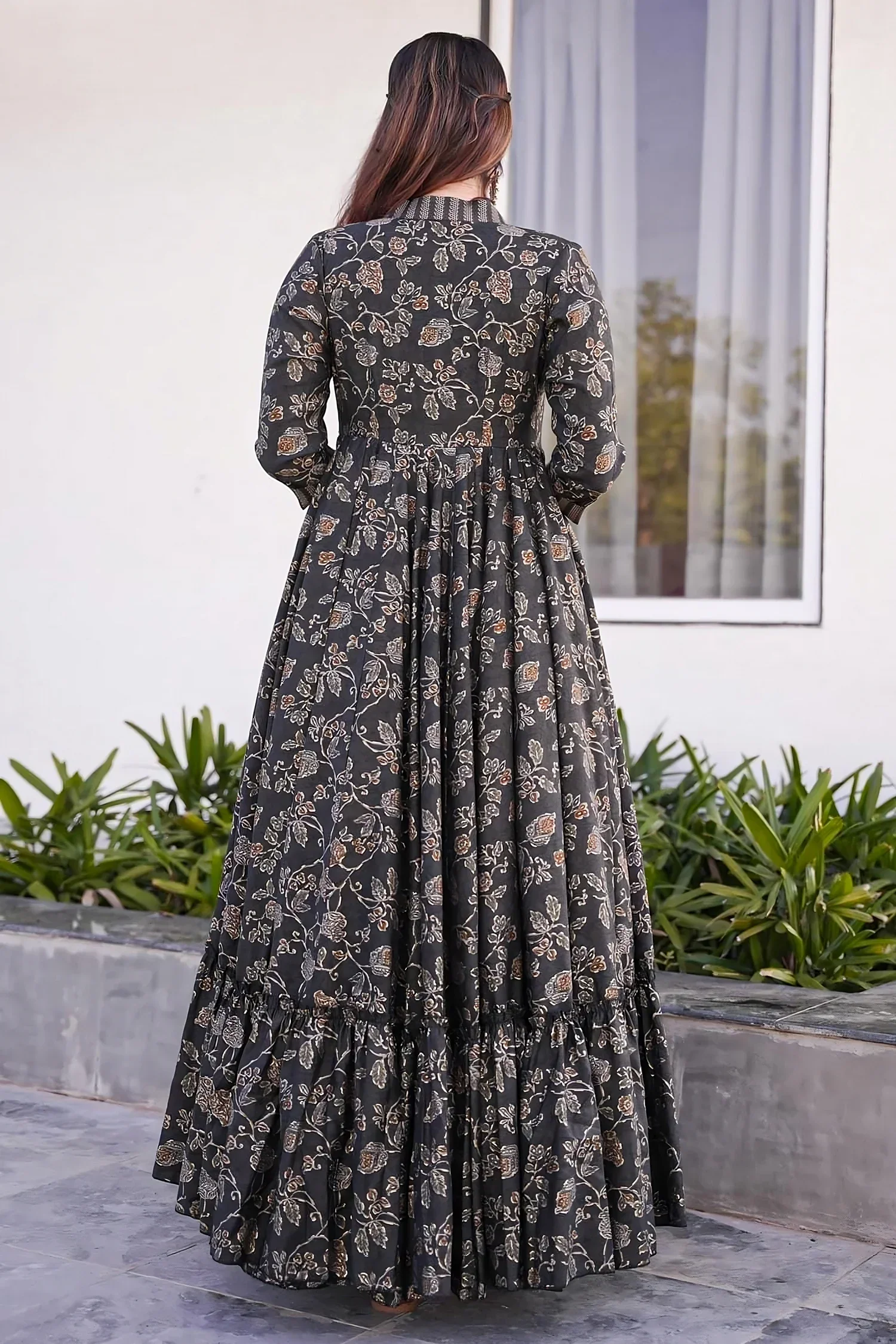 Black Muslin Printed Crop Top Palazzo Set with Flared Floral Motif Shrug - Image 3