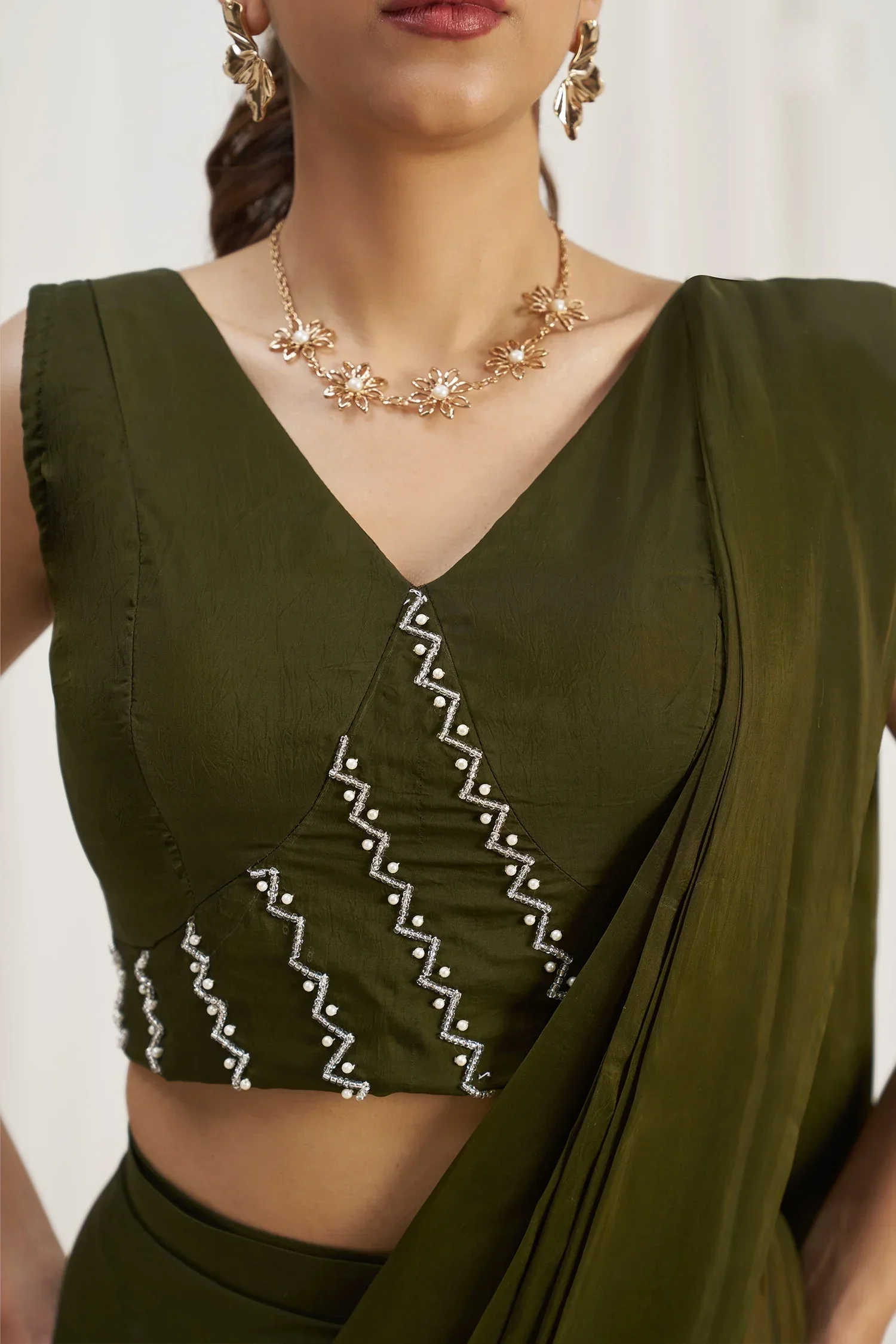 Olive Green Organza Pre Stitched Saree - Image 7
