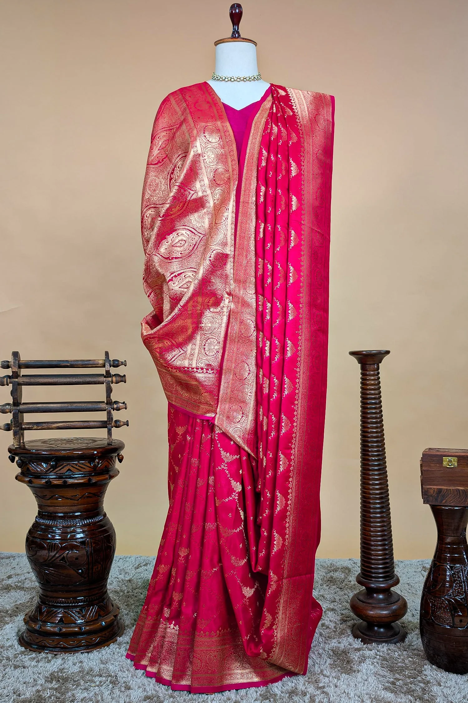 Rani Pink Modal Silk Banarasi Woven Saree - Image 3